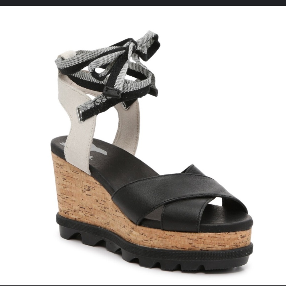 SOREL 
Joanie Ii Ankle Strap Sandal - Black wedge platform sandals - Picture 2 of 8
